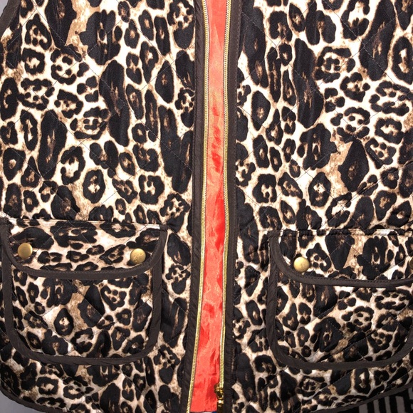 Women’s cheetah printed vest - Picture 2 of 4